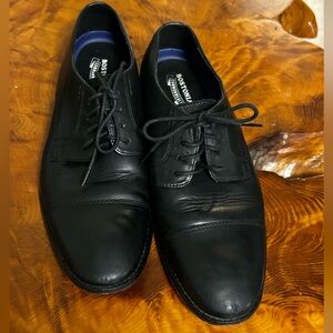 Men's Bostonia Commonwealth Black Leather Dress Shoes - Cap-Toe Oxfords